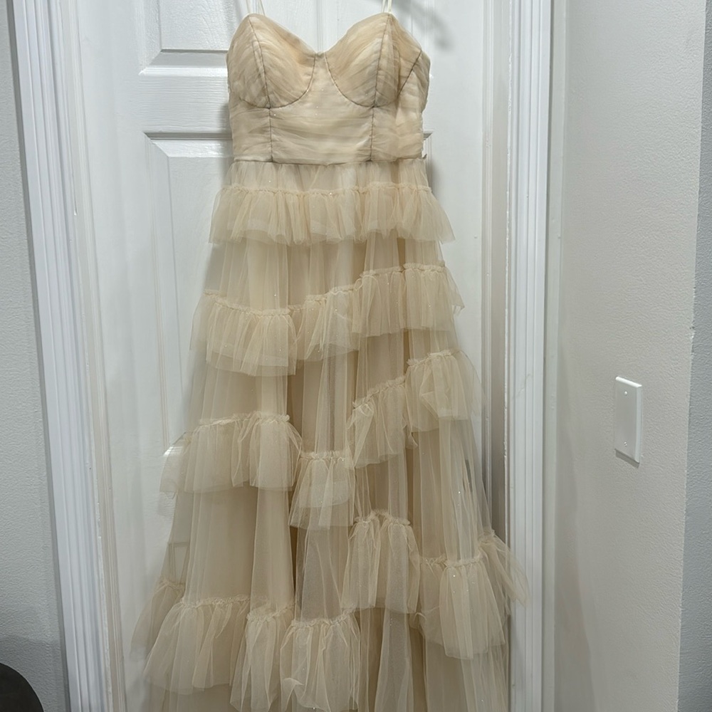 Beautiful cream prom dress